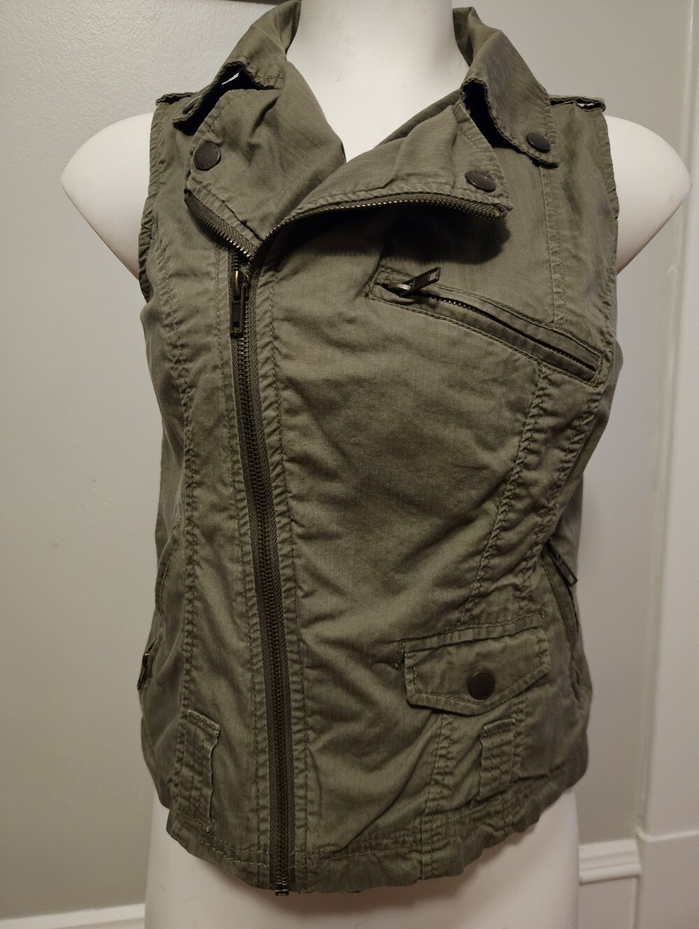 SMALL * Olive Green Army Vest Women's * Small * Pockets *